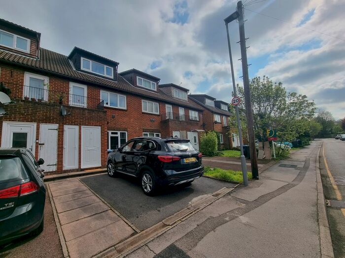 1 Bedroom Maisonette To Rent In Glenbuck Road, Surbiton, KT6