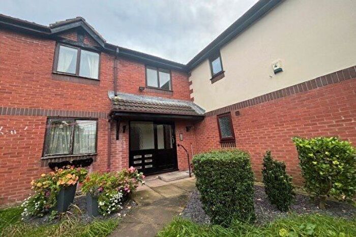 2 Bedroom Flat To Rent In Seymour Court, Preston, PR1