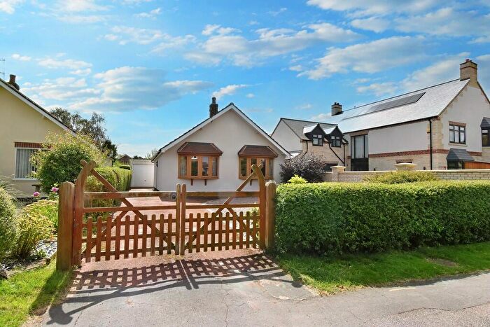 2 Bedroom Detached Bungalow For Sale In Eastfield Lane, Welton, LN2