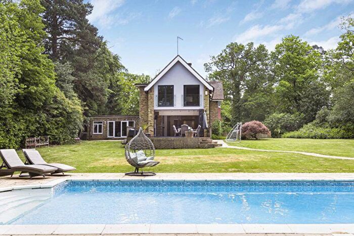 5 Bedroom Detached House For Sale In Carbone Hill, Northaw, EN6