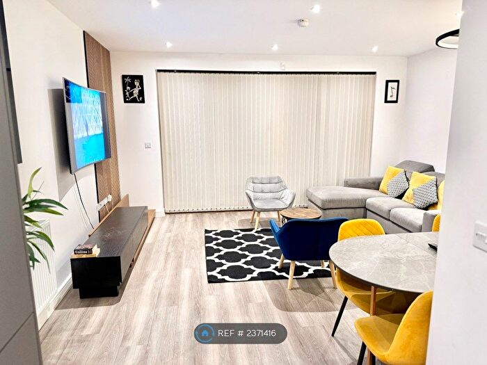 4 Bedroom Terraced House To Rent In Fairlane Road, Rainham, RM13