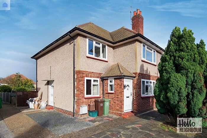 2 Bedroom Apartment To Rent In Calthorpe Gardens, Sutton, SM1