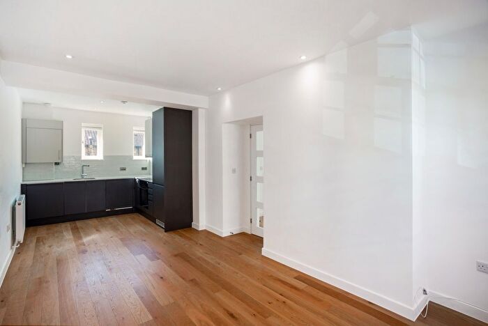 2 Bedroom Maisonette To Rent In Horsley Street, Kennington, SE17