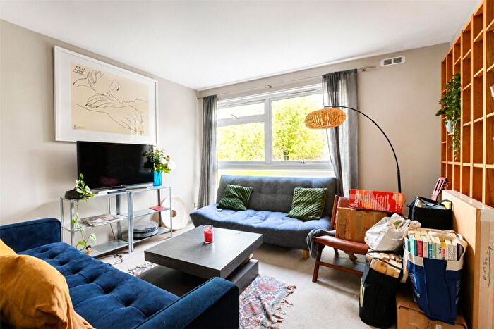 2 Bedroom Apartment To Rent In St. Johns Park, London, SE3