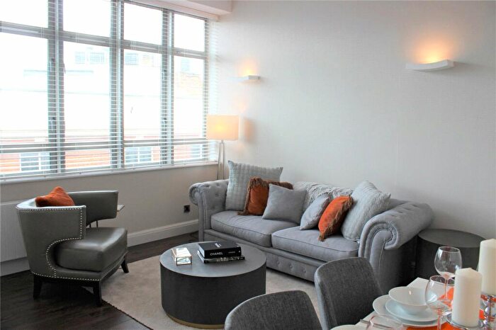 2 Bedroom Apartment To Rent In City Road, Old Street, London, EC1V