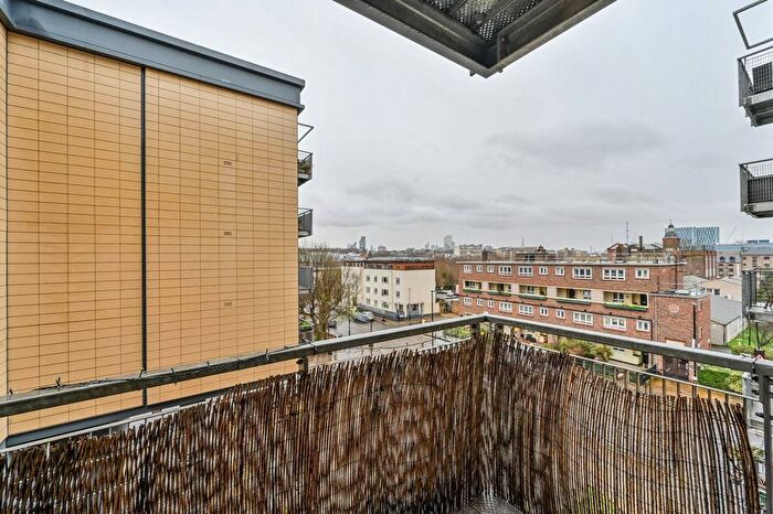 1 Bedroom Flat To Rent In Clayton Crescent, Islington, London, N1
