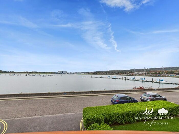 2 Bedroom Apartment For Sale In Lock Approach, Port Solent, PO6