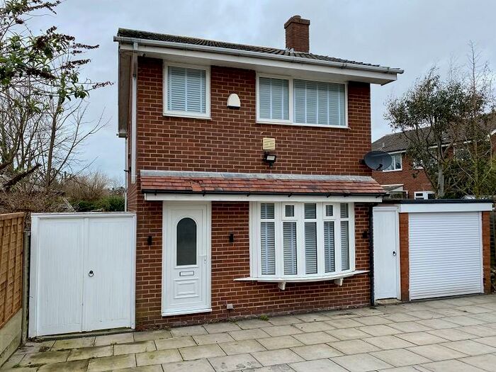 3 Bedroom Detached House To Rent In Haig Avenue, Southport, Merseyside., PR8