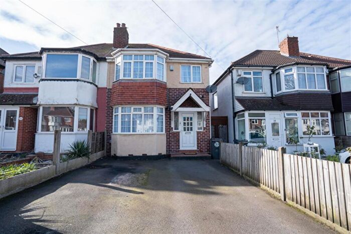 3 Bedroom Semi Detached House For Sale In Partridge Road, Birmingham, B26