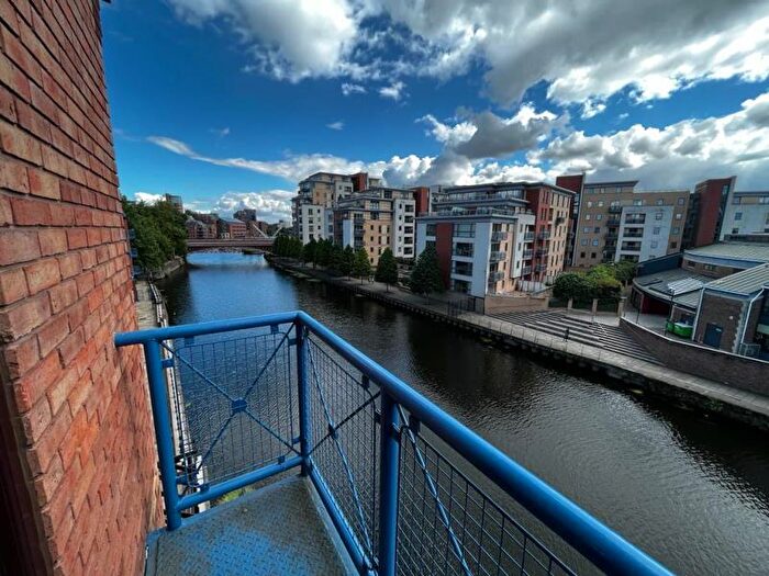 2 Bedroom Apartment To Rent In Langton's Wharf, LS2