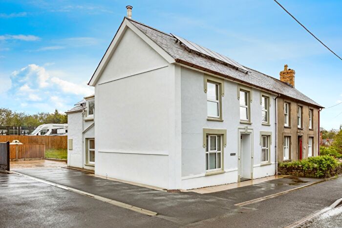 4 Bedroom Property To Rent In Velindre, Llandysul, SA44