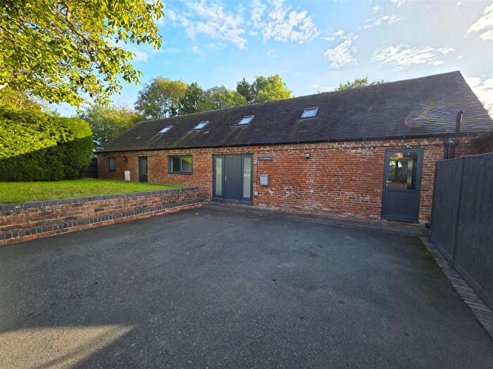 3 Bedroom Bungalow To Rent In Netherseal Road, Chilcote, DE12