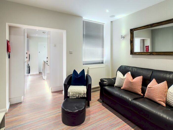 4 Bedroom Terraced House To Rent In Guildford Street, Stoke, ST4