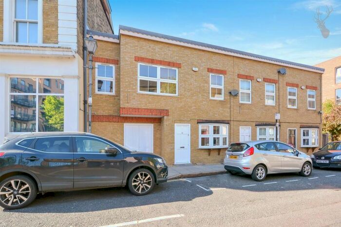 3 Bedroom Terraced House To Rent In Blondin Street, Bow, London, E3