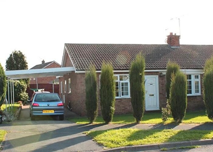3 Bedroom Semi Detached Bungalow To Rent In Croft Way, Camblesforth, YO8