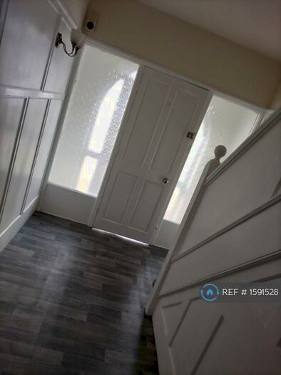 3 Bedroom Semi-Detached House To Rent In Hilton Road, Stoke-On-Trent, ST4