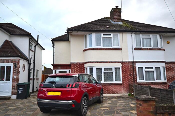 3 Bedroom Semi-detached House For Sale In Beechcroft Avenue, Croxley Green, Rickmansworth, WD3