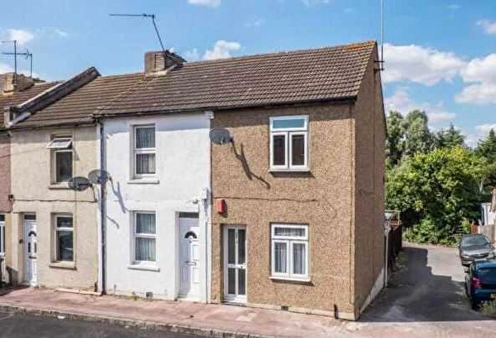 2 Bedroom House To Rent In Charles Street, Greenhithe, DA9