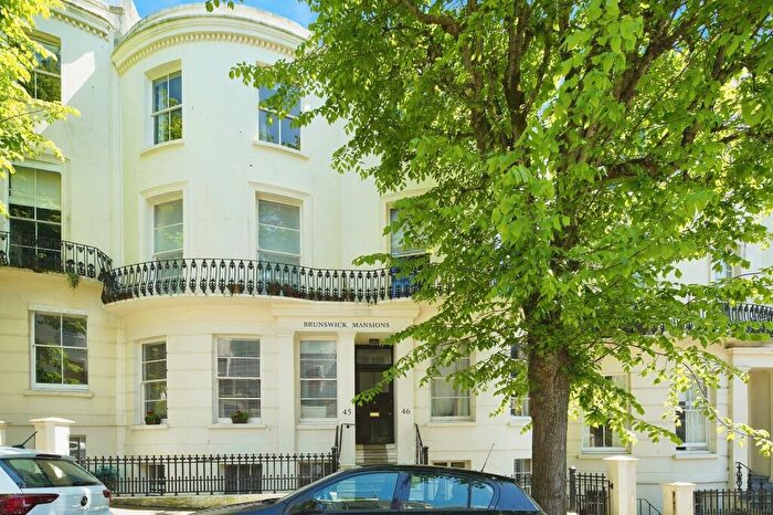 1 Bedroom Apartment For Sale In Brunswick Road, Hove, BN3