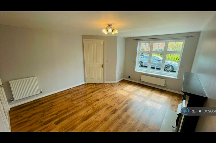3 Bedroom End Of Terrace House To Rent In Sharnbrook Avenue, Peterborough, PE7