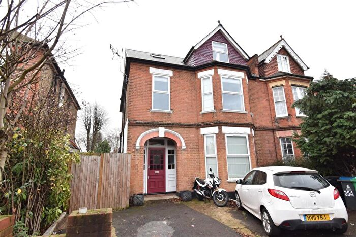 2 Bedroom Apartment To Rent In Ewell Road, Surbiton, KT6