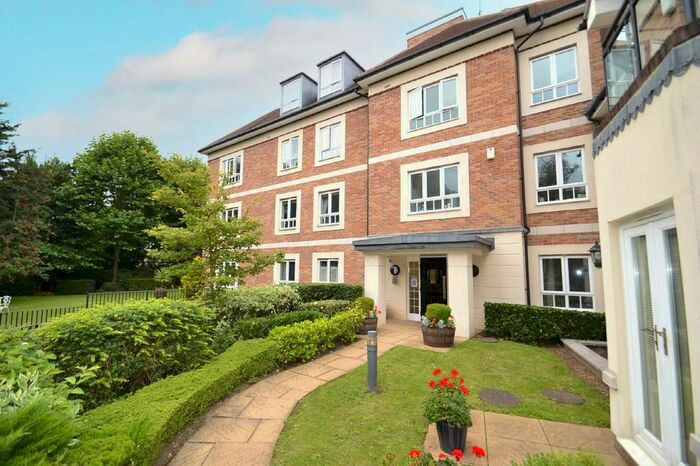 2 Bedroom Apartment To Rent In Compass Close, Edgware, HA8