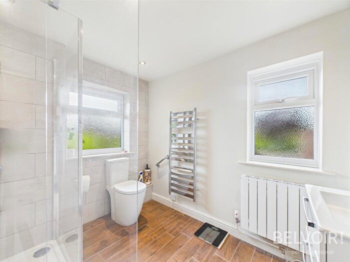 4 Bedroom Detached House For Sale In Great North Road, Newark, Sutton On Trent, NG23