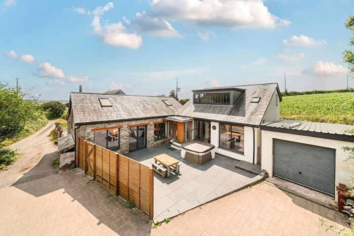 3 Bedroom Detached House For Sale In Saltash, PL12
