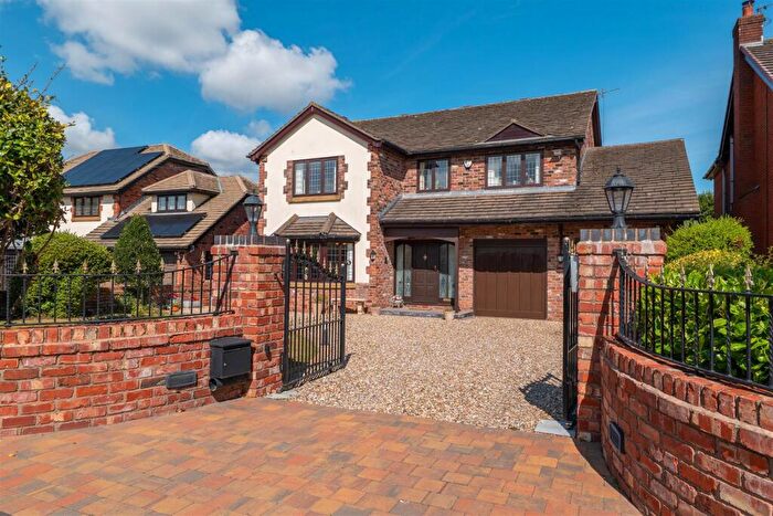 4 Bedroom Detached House For Sale In Fermor Road, Tarleton, Preston, PR4