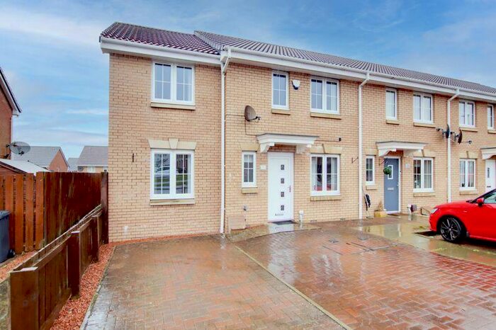 3 Bedroom End Of Terrace House To Rent In Mcgahey Drive, Glasgow, G72