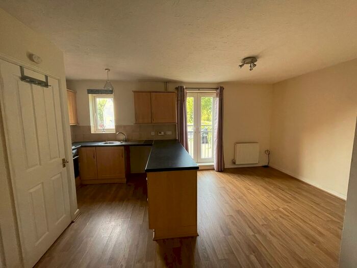 2 Bedroom Flat To Rent In Riverside Close, Conisbrough, DN12