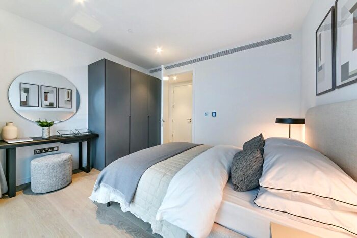 1 Bedroom Apartment To Rent In George Street, London, E14