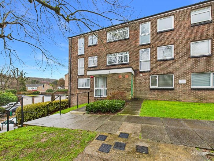 1 Bedroom Flat For Sale In Templar Court, Woodpecker Mount, Pixton Way, Croydon, CR0