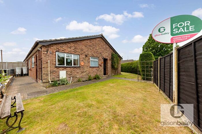 3 Bedroom Semi-Detached Bungalow For Sale In Borton Road, Blofield, NR13