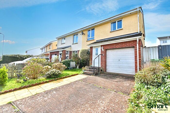 4 Bedroom Semi Detached House For Sale In Canberra Close, Exeter, EX4