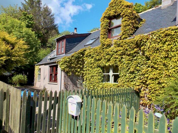 3 Bedroom Cottage For Sale In Kingsford Mews, Alford., AB33