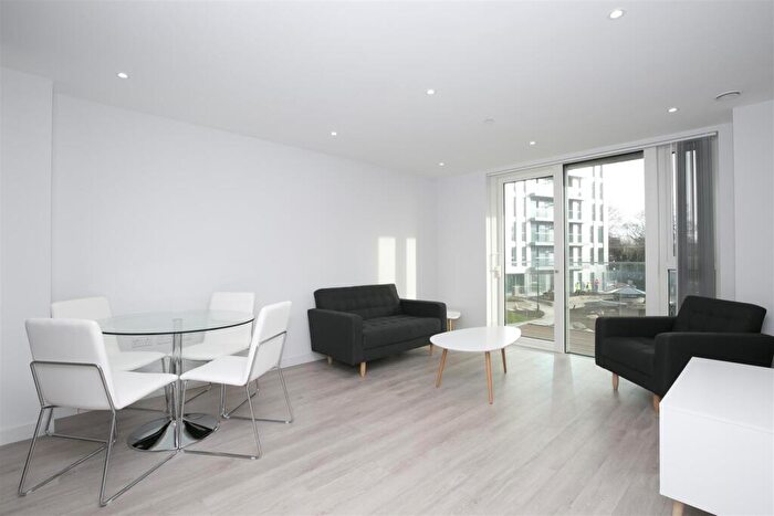 1 Bedroom Flat To Rent In The Shoreline Building, Newnton Close, Manor House, N4