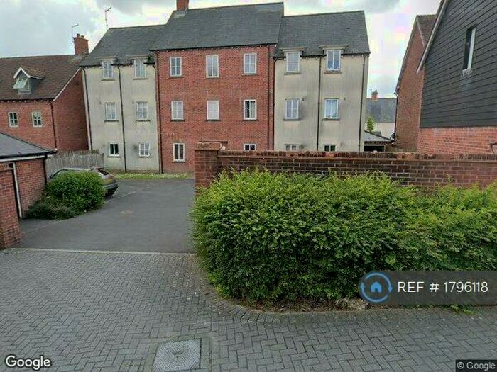 2 Bedroom Flat To Rent In Kavanagh Close, Shaftesbury, SP7
