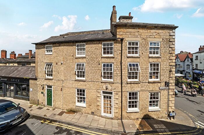 1 Bedroom Flat For Sale In The Stone House, Castlegate, Knaresborough, North Yorkshire, HG5