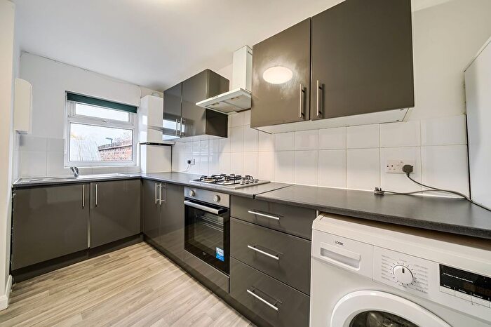 2 Bedroom Flat To Rent In Deptford High Street, London, SE8