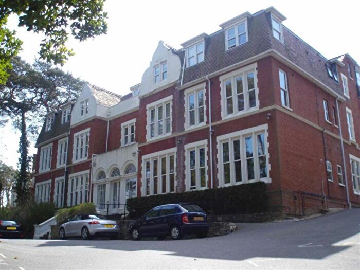 2 Bedroom Apartment For Sale In Knyveton Road, Bournemouth, BH1