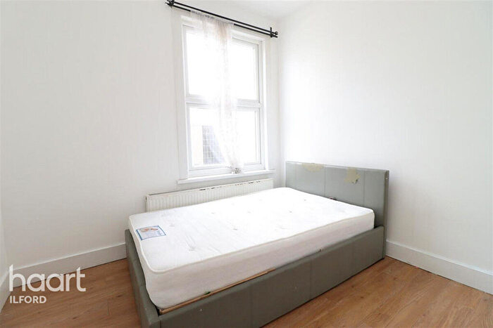 1 Bedroom Apartment To Rent In High Road, Ilford, IG1