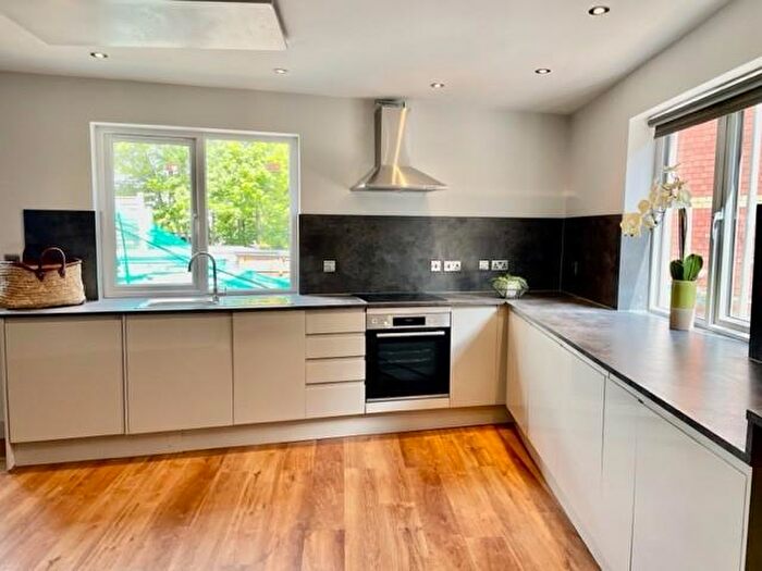 2 Bedroom Flat To Rent In Gloucester Road, Bishopston, BS7