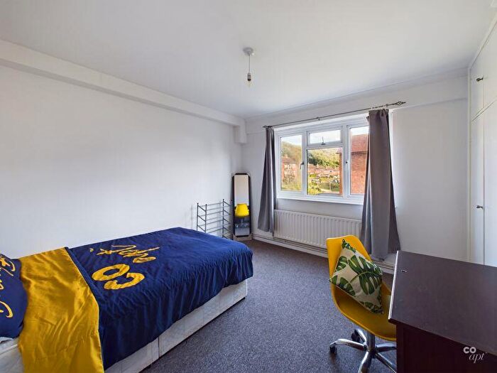 3 Bedroom Flat To Rent In Queensway, Brighton, BN2