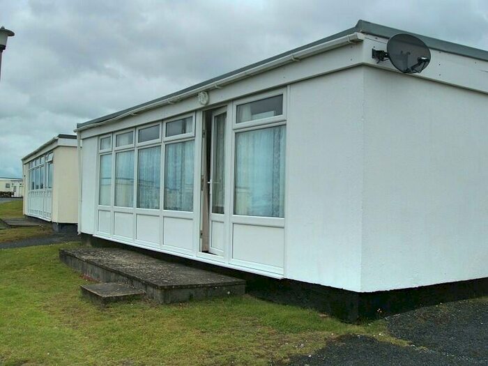 3 Bedroom Chalet For Sale In Carmarthen Bay Holiday Park, , Kidwelly, Carmarthenshire., SA17