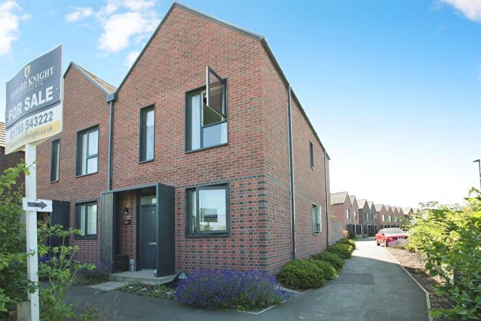 3 Bedroom Semi-Detached House For Sale In Park View, Houlton, Rugby, CV23