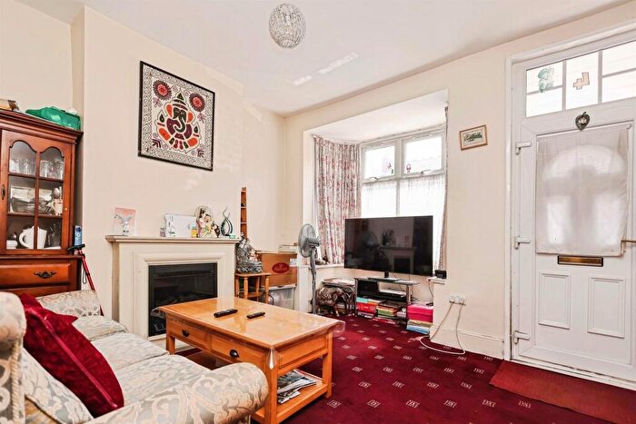 3 Bedroom Terraced House For Sale In Mary Road, Handsworth, Birmingham, B21 - Photo 6