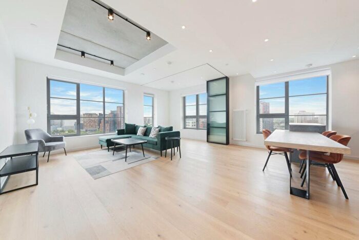 2 Bedroom Apartment To Rent In Douglass Tower, Goodluck Hope, London, E14