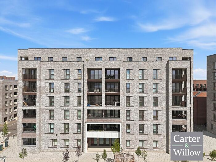 2 Bedroom Flat For Sale In O'leary Mansions, Kings Hill, Barking, IG11