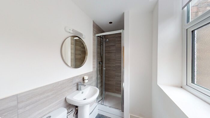 5 Bedroom Flat To Rent In Flat, Ormiston House, Pelham Street, Nottingham, NG1